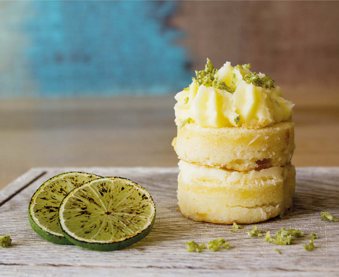 Gin and tonic cake