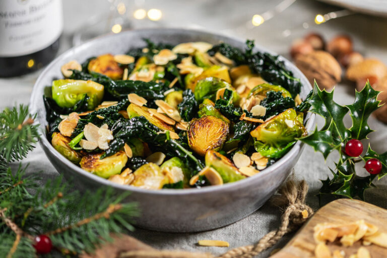 Brussel sprouts with kale and almonds