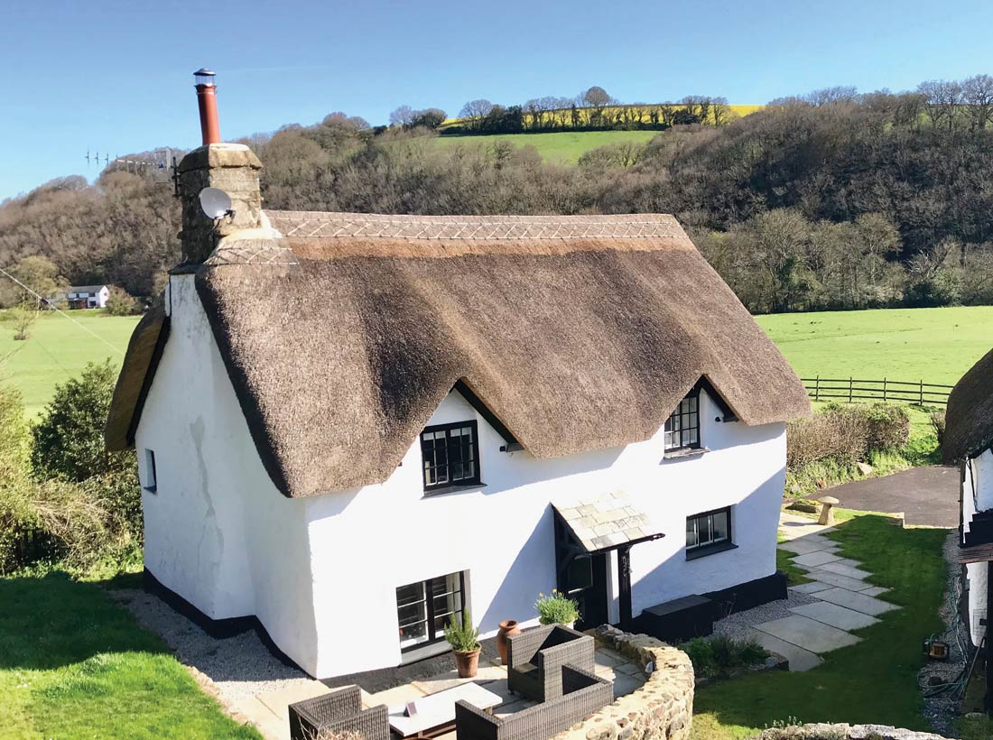 Cottage at Swanaford wine Estate in Devon - alt Christmas breaks