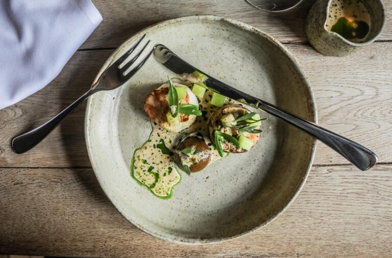 Cotswolds dining pubs - The Killingworth Castle